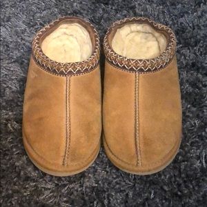 Chestnut Ugg slippers